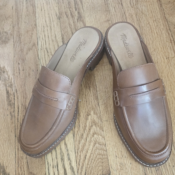 Men's Tan Loafers - Picture 10 of 10